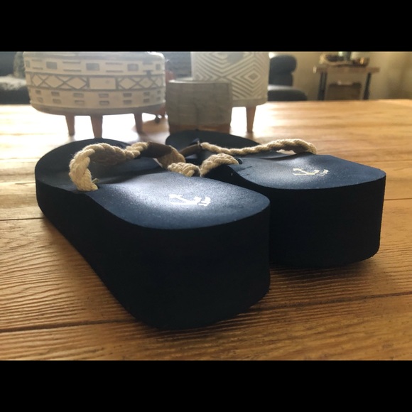 J Crew Sandals - Picture 2 of 4